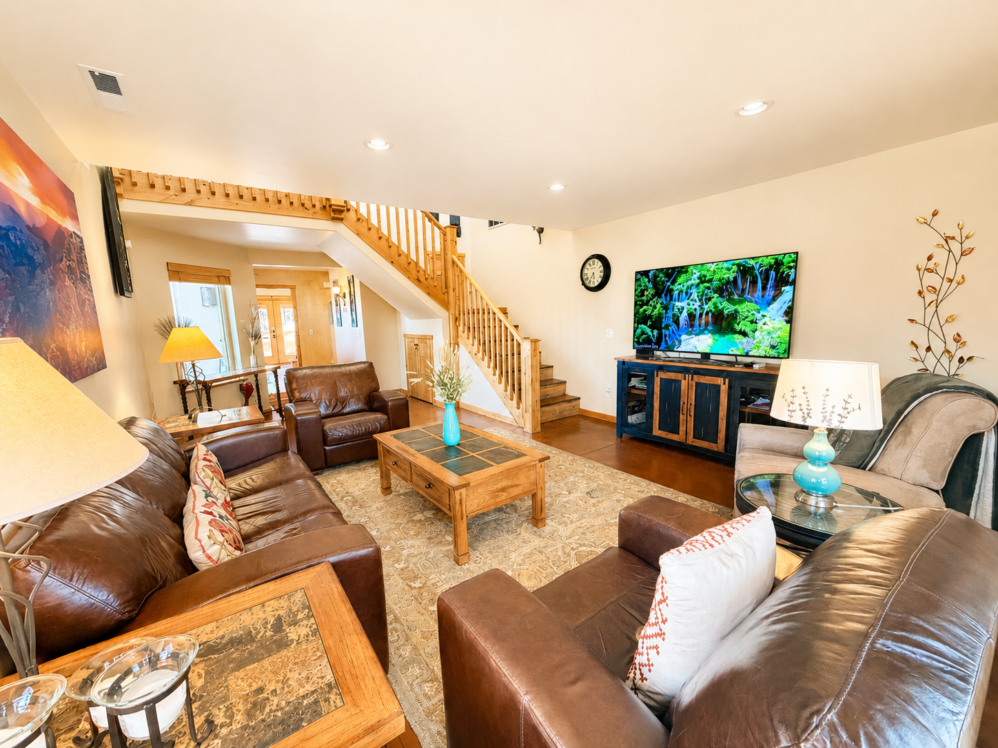 Living Room with 65" Smart Tv