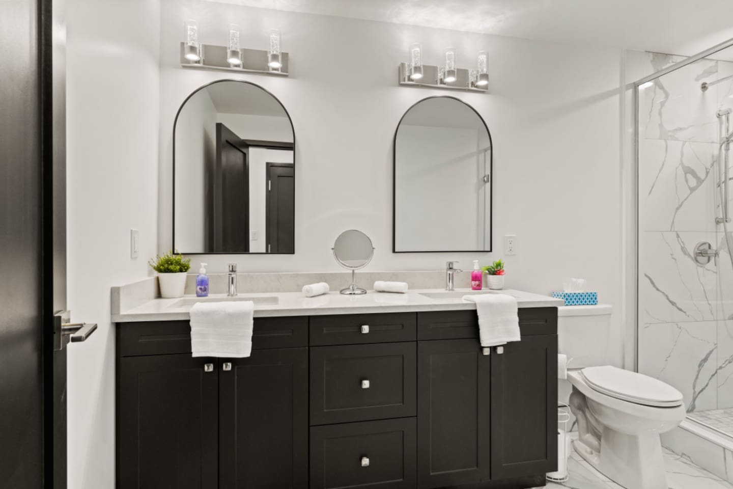 Double sinks provide luxury and convenience.