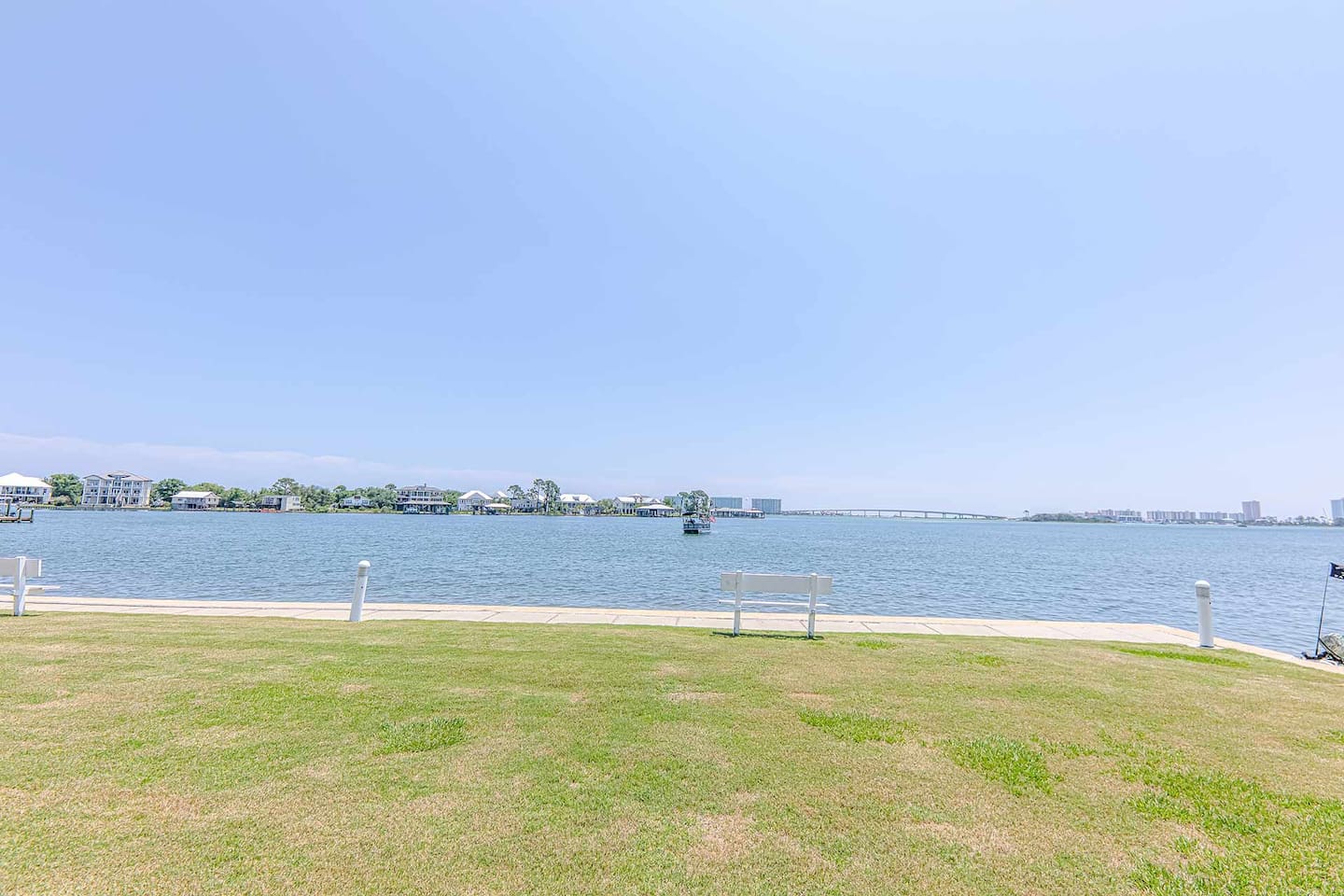 Waterfront Paradise: Breathtaking views and serene waters await from your waterfront retreat!