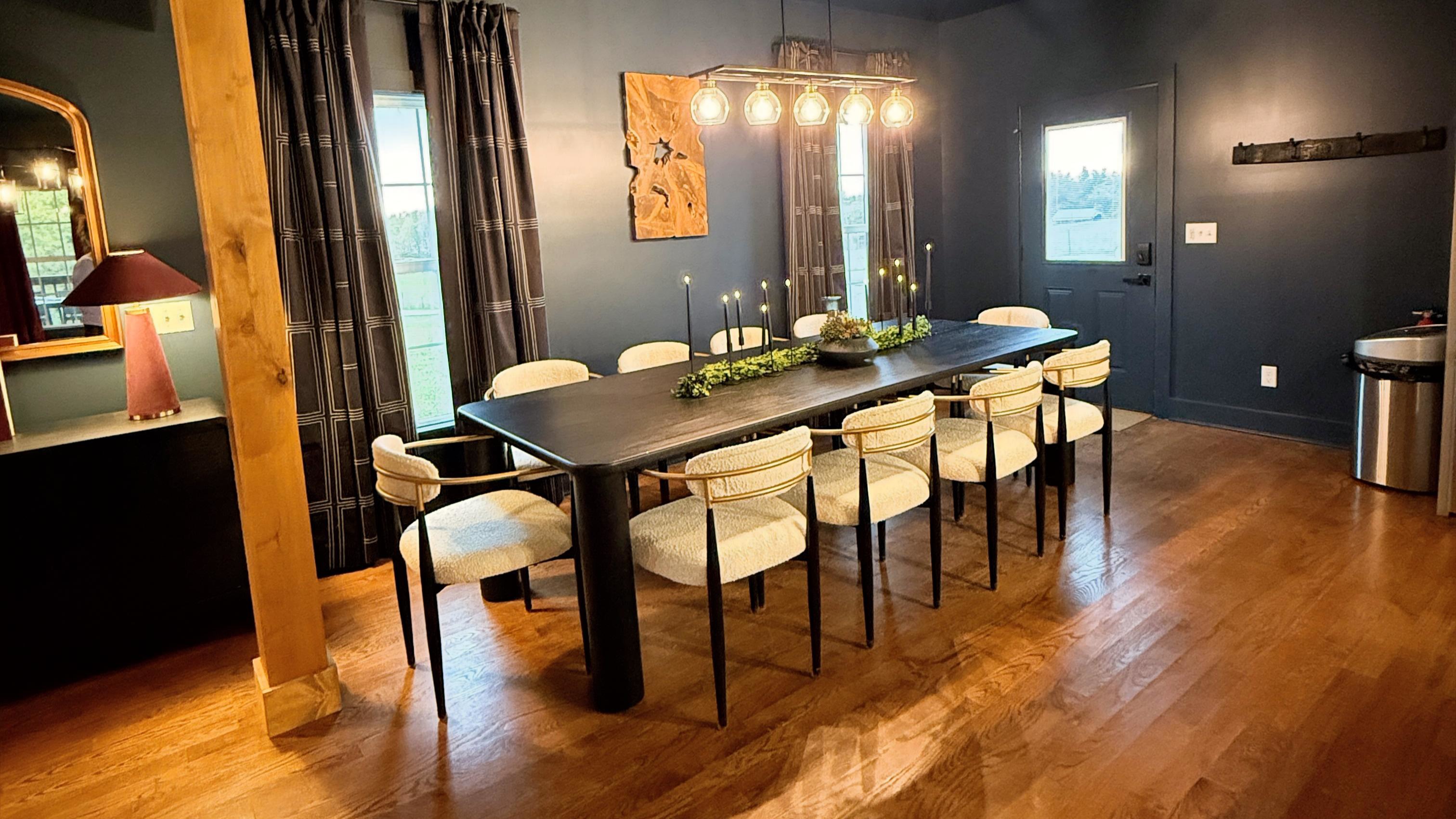 Gather and linger — a dining table designed for shared stories, private chef dinners, and bourbon-paired meals, with laughter that stretches well into the evening.