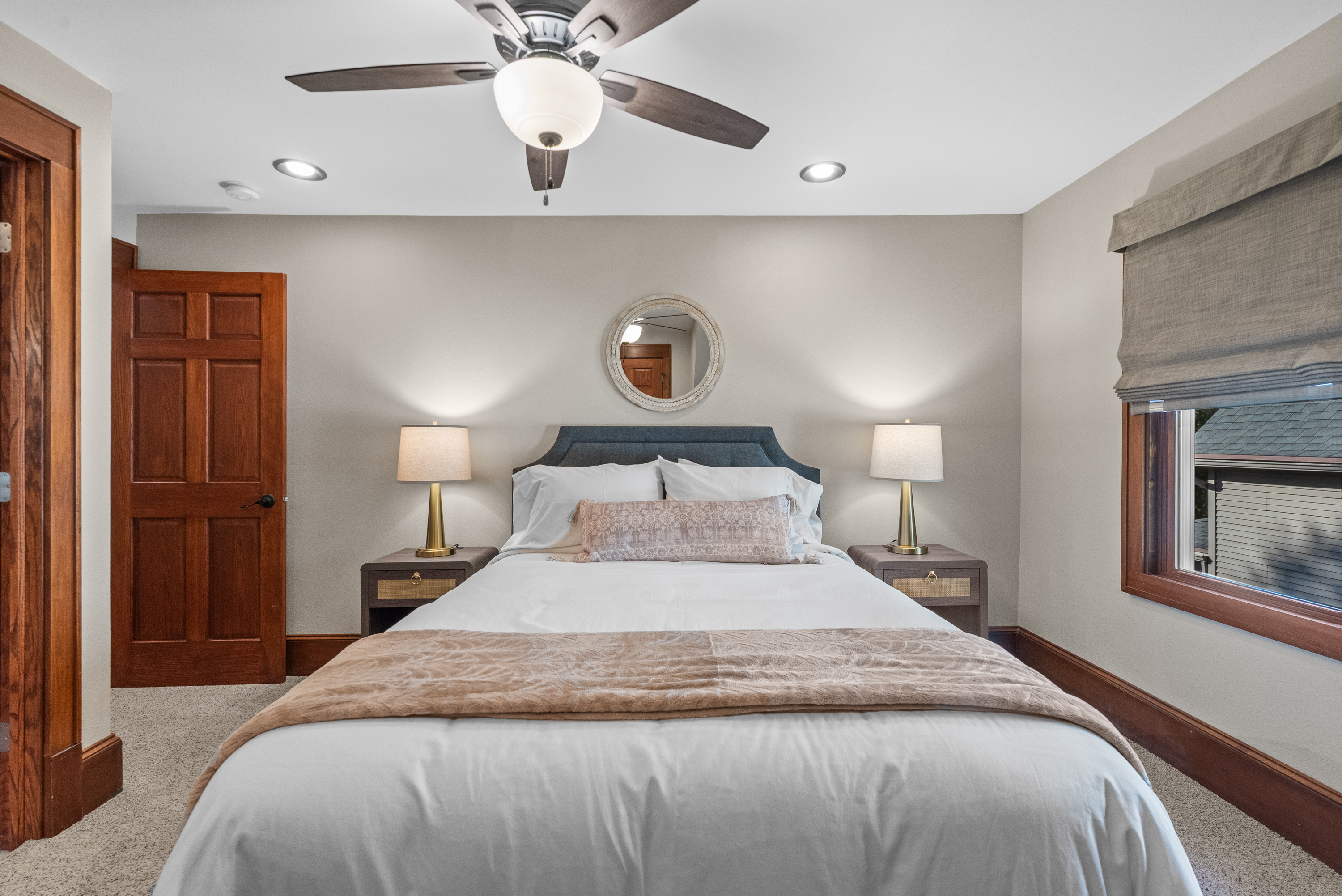 Queen bedroom upstairs with ensuite.