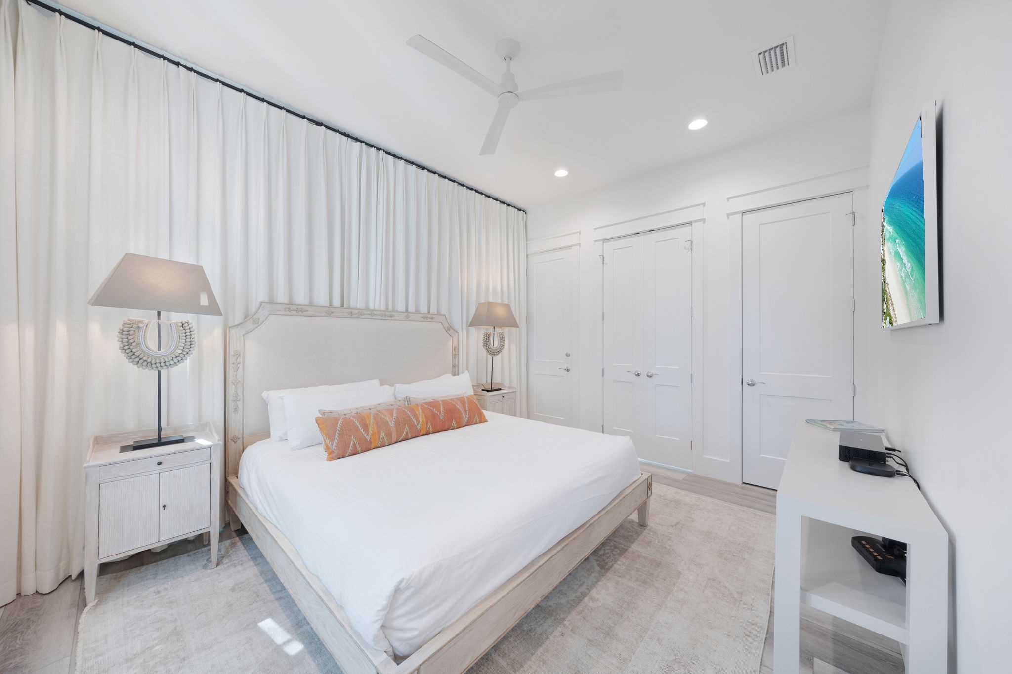 King bed with Smart TV