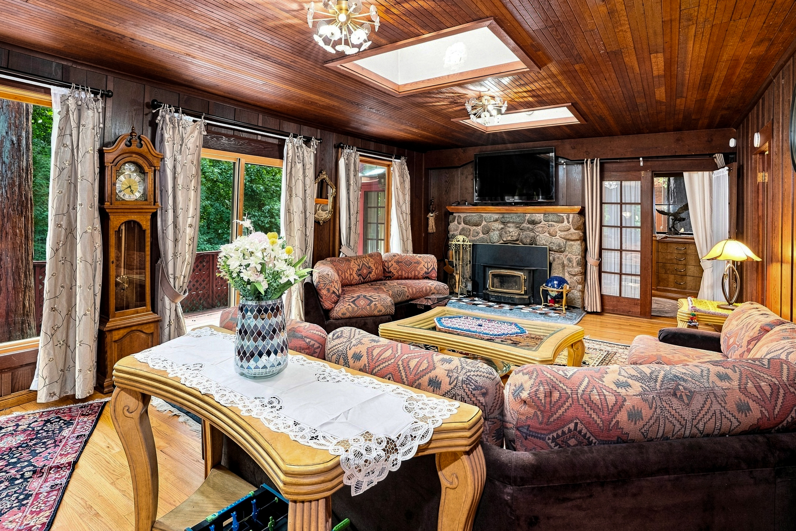 Living Room with Fireplace and TV 