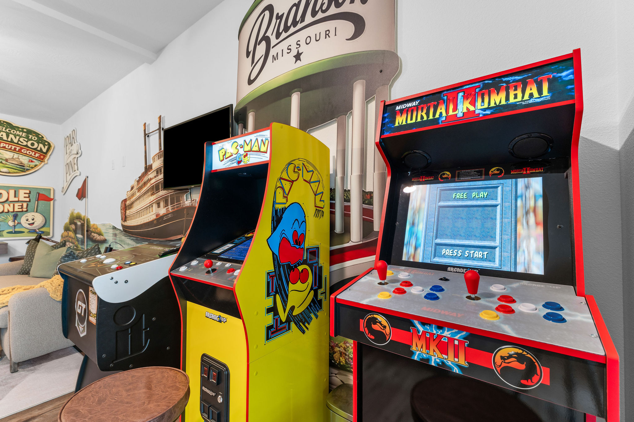 Pacman and Mortal Kombat arcade games. Blast from the past and so much fun!