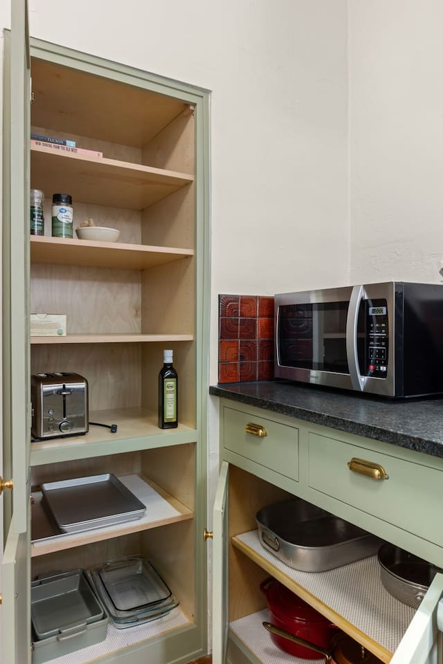 pots and pans and baking equipment