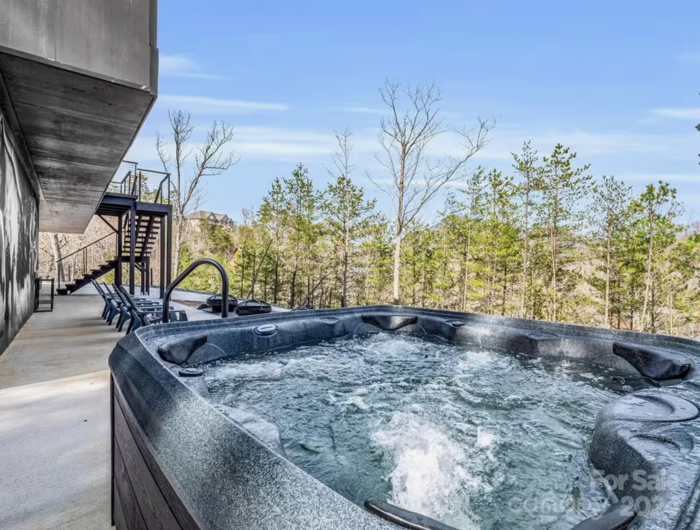 Hot Tub - House Amenities