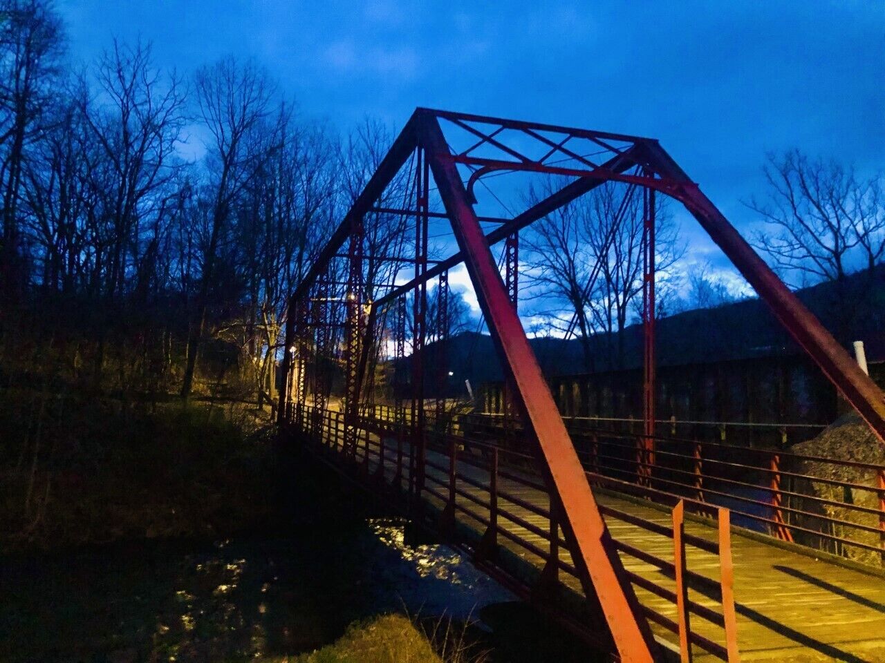 The red walking bridge in Hot Springs