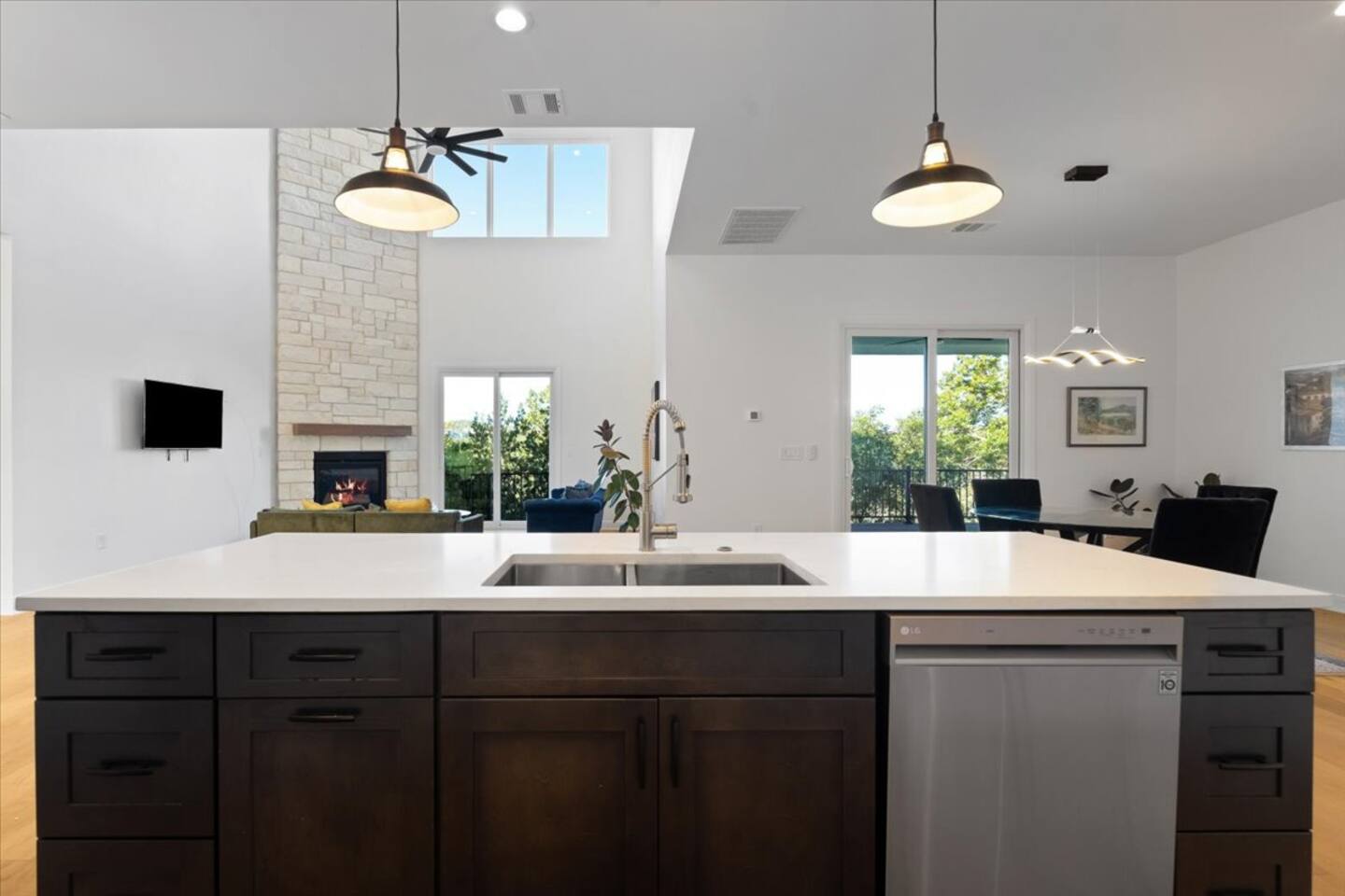 gourmet kitchen