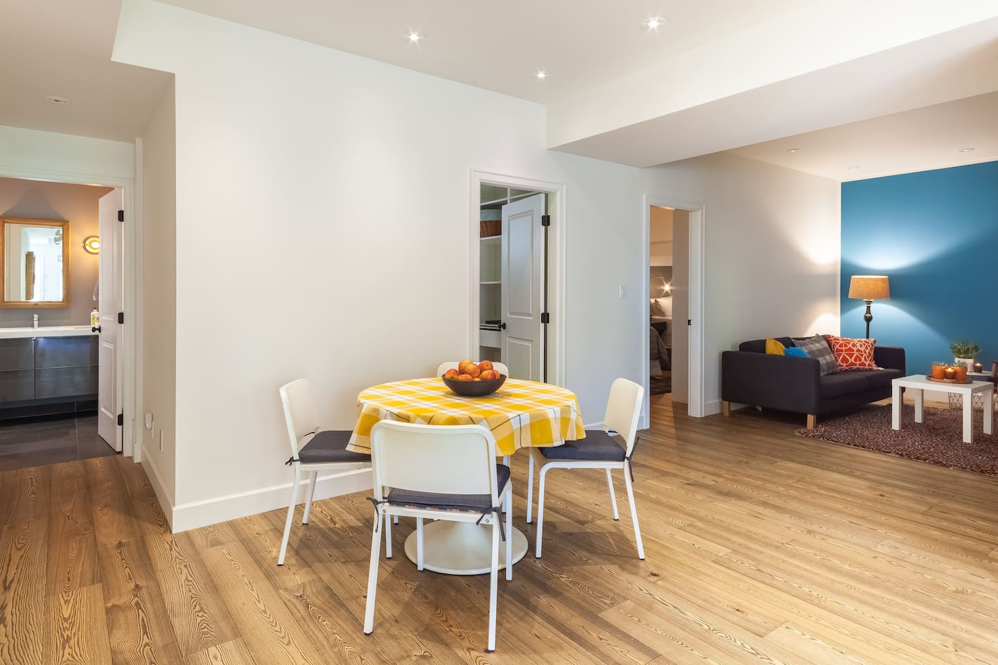 On the left hand side of the picture shows the short hallway to the laundry and the bathroom.

