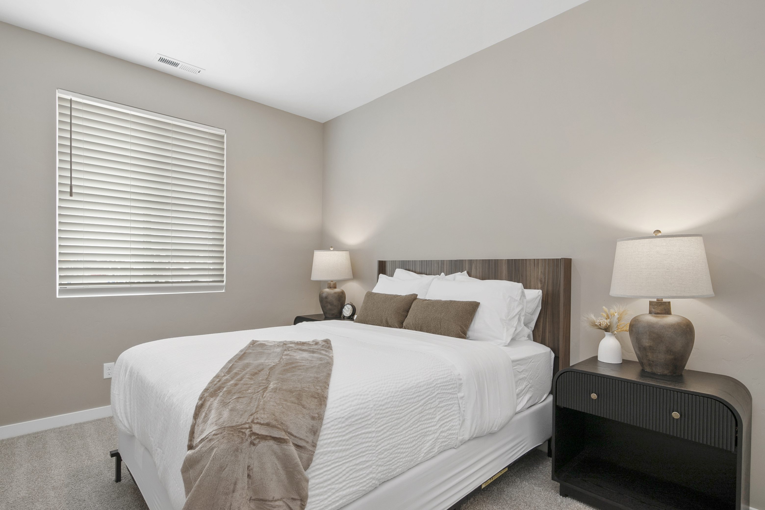 Queen Bed in Guest Room 3