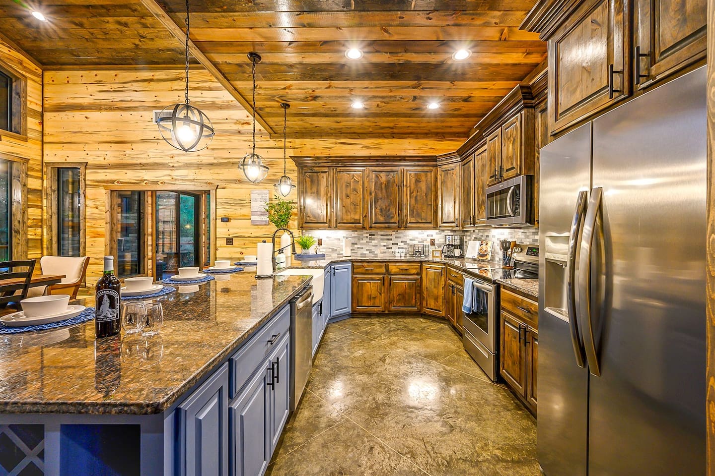 Cook, sip, and connect in your fully stocked chef’s kitchen – perfect for family feasts or midnight snacks