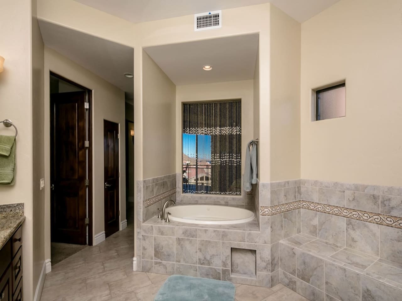 Master Bathroom Tub