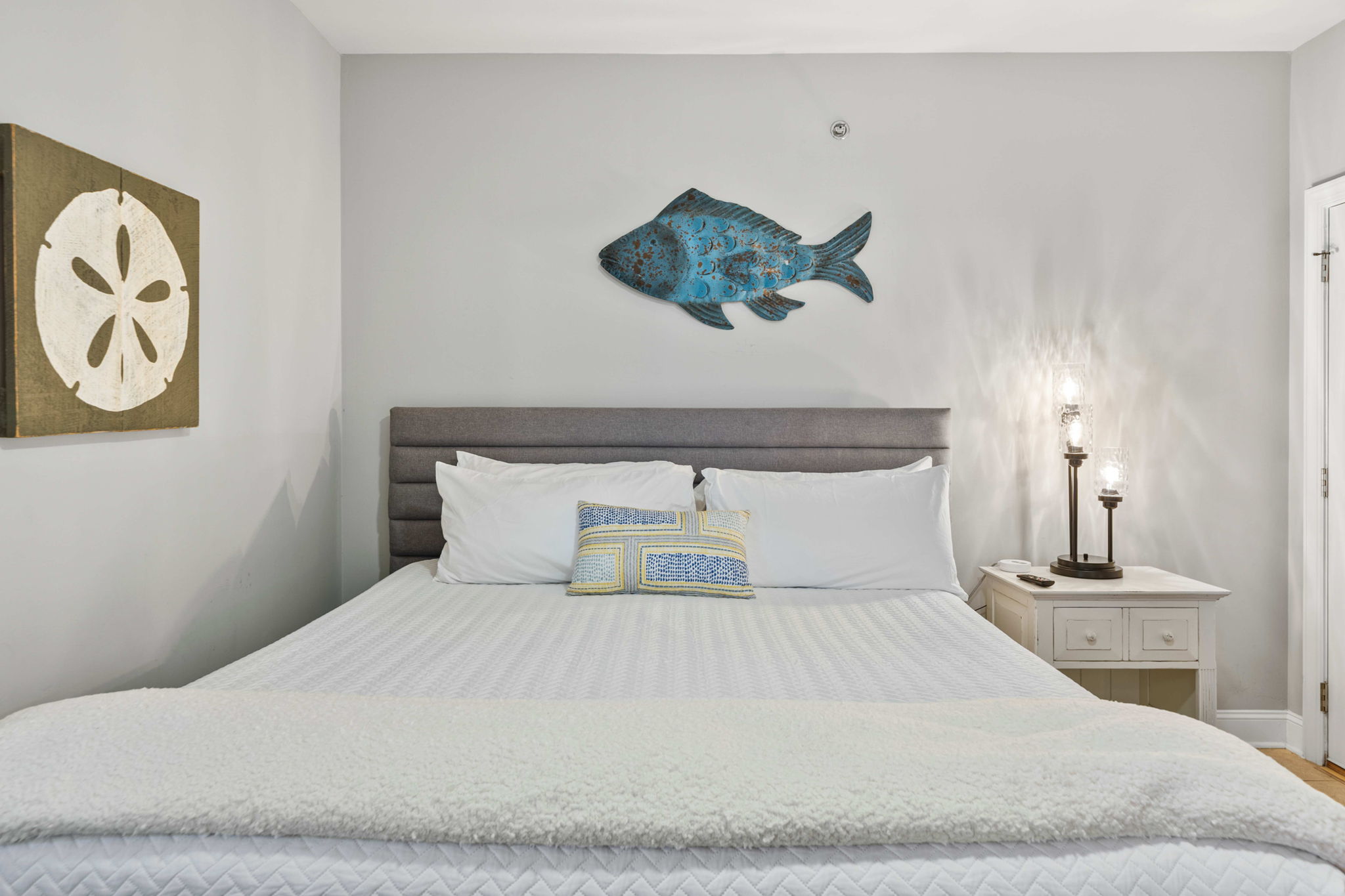 Bedroom 2: King suite with ensuite bath  | Morning Sunrise | 302 Oceanview | 1116 Ocean Blvd, Isle of Palms, SC | IOP Escapes
