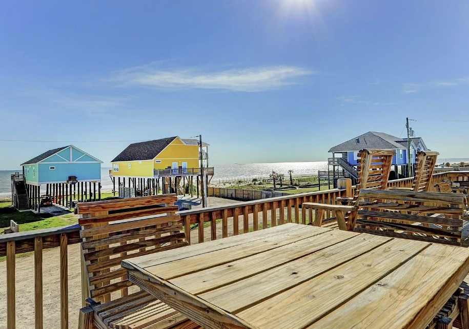 01cf957ee92f451b8b7f7cb32b8d45a3 | Beachhouse | Texas | TX | Vacation Homes | Galveston | Crystal Beach | Kokomo | Breezy Days | Beachfront Elegance | Sunrise Serenity | Southern Sands Property Management, LLC
