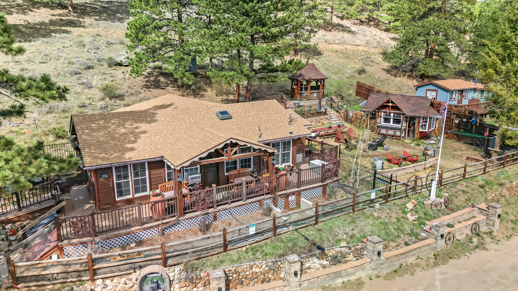 Your peaceful basecamp in Estes Park!