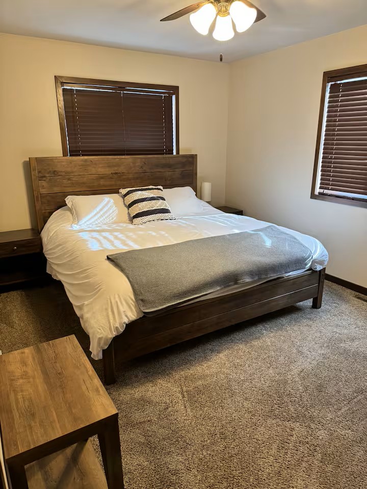 Main floor queen bedroom