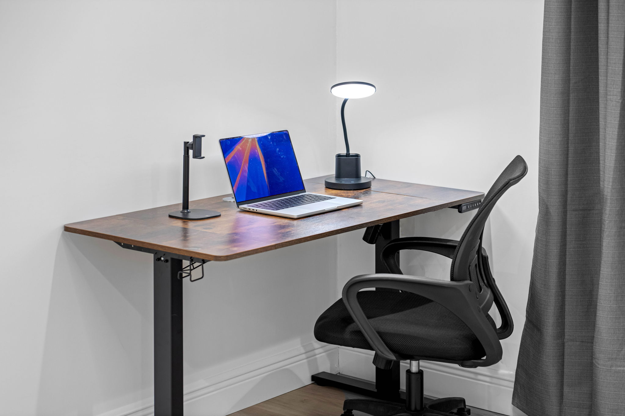 Remote work never looked so good—clock in at the desk, then kick back on the king bed when the day’s done.