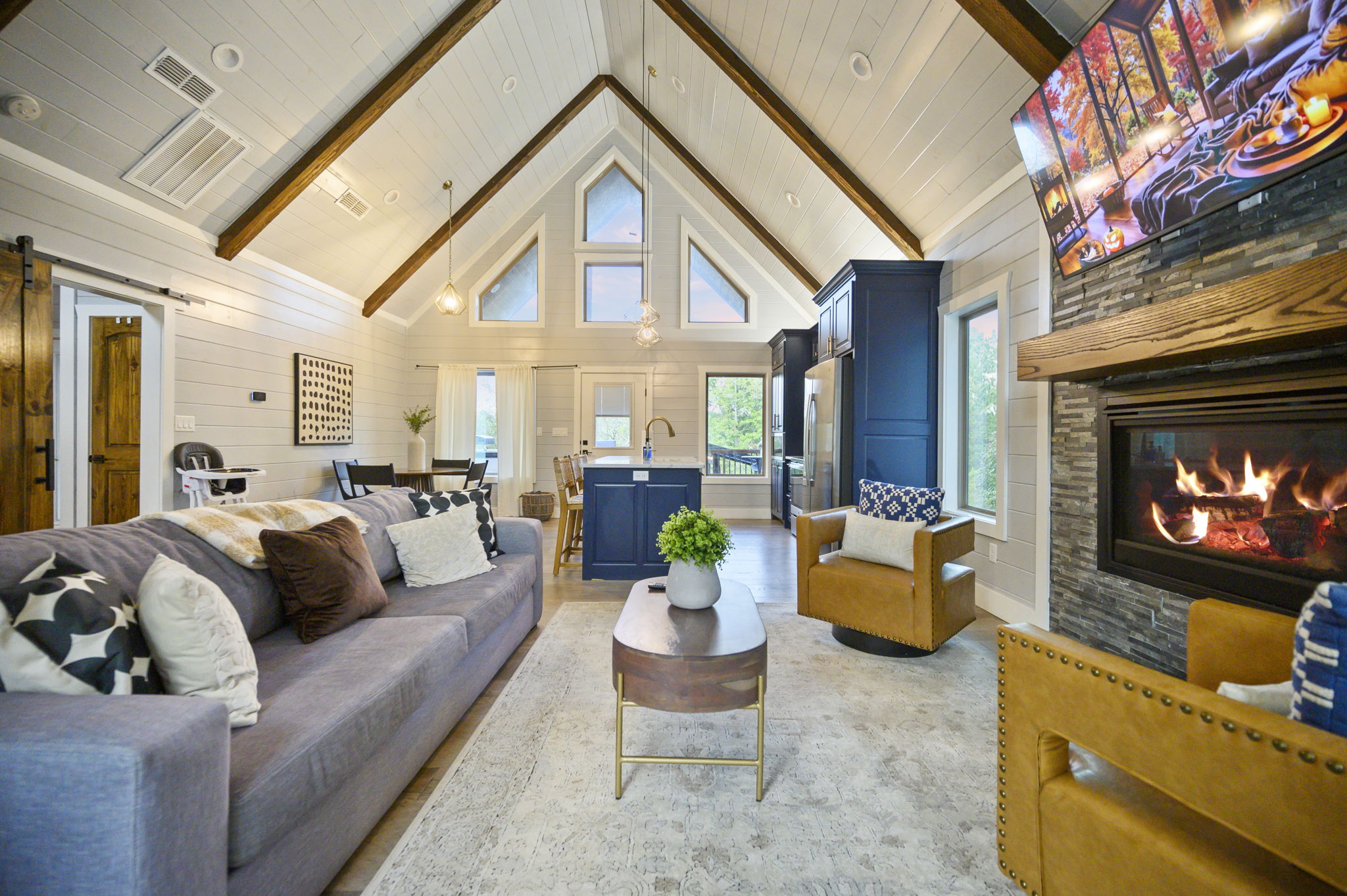 Pretty Girl Cabin