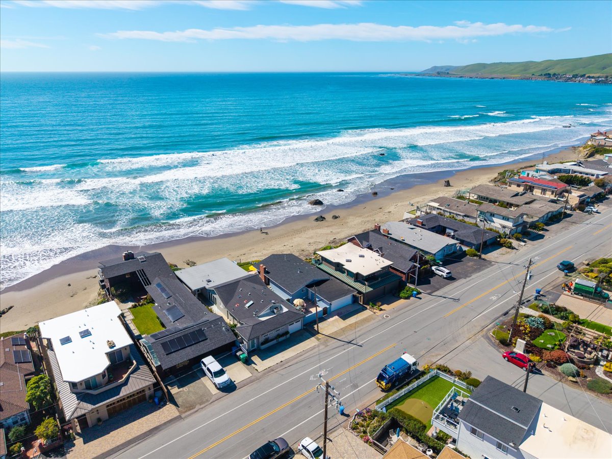 (027) Grandma Alices Beach House