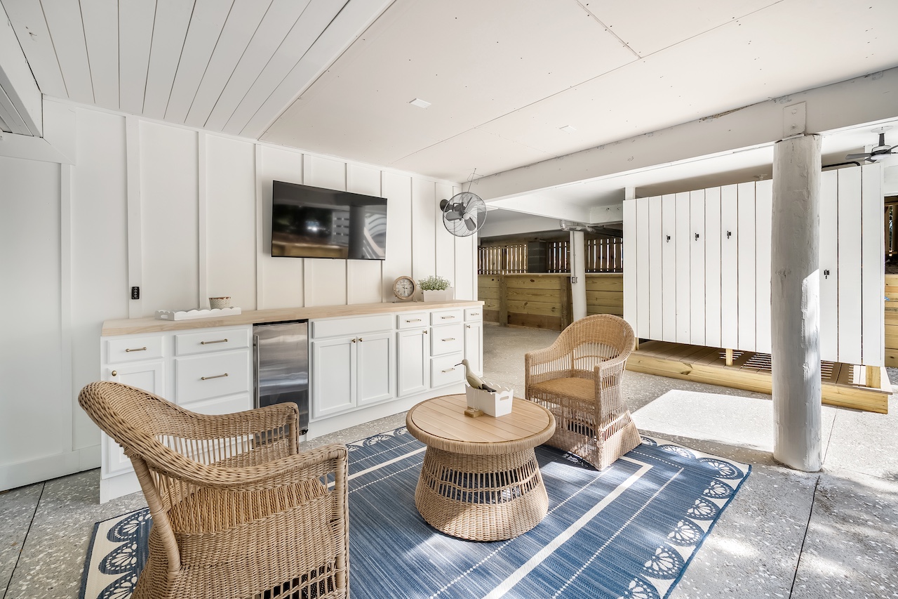 Outdoor Area | 19 Sand Crab | IOP Escapes