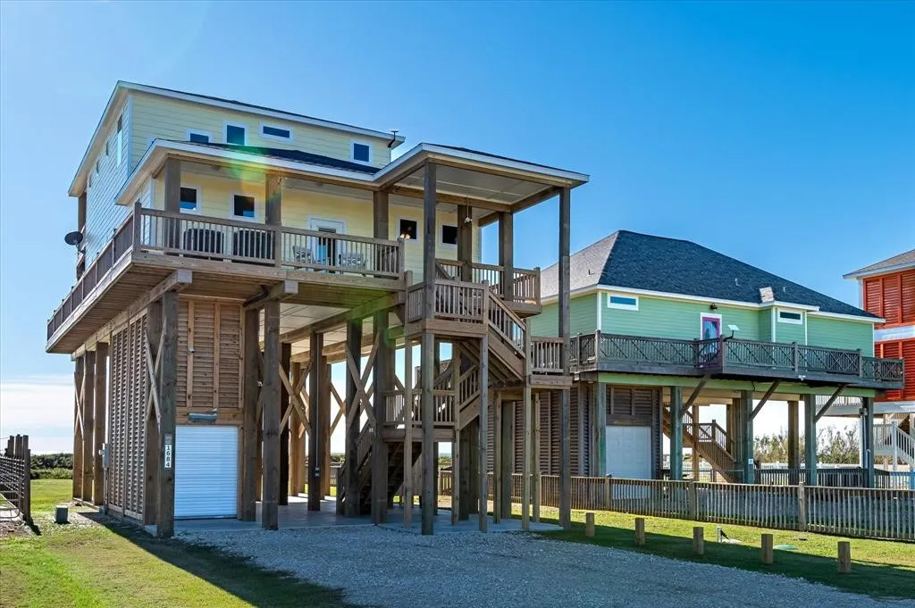 038e01bd26a7444fa4d7f6e81741480a | Beachhouse | Texas | TX | Vacation Homes | Galveston | Crystal Beach | Kokomo | Breezy Days | Beachfront Elegance | Sunrise Serenity | Southern Sands Property Management, LLC