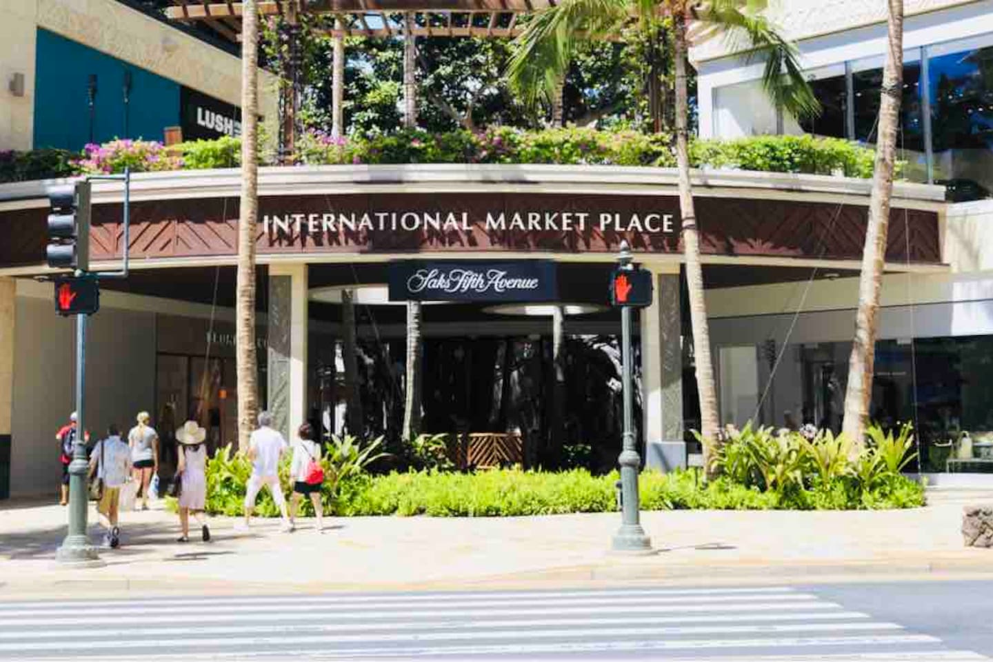 International Market 
5 minute walk from the condo.