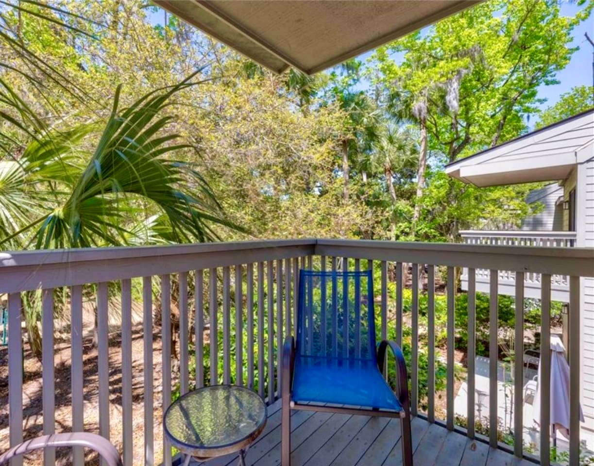 Deck seating among the palms