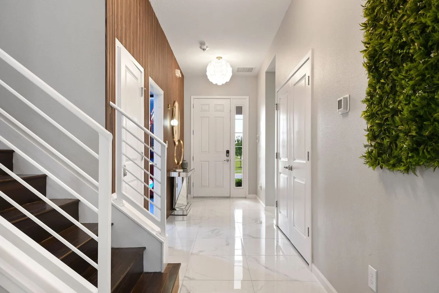 Welcome in style: An elegant entryway that sets the tone for sophisticated living