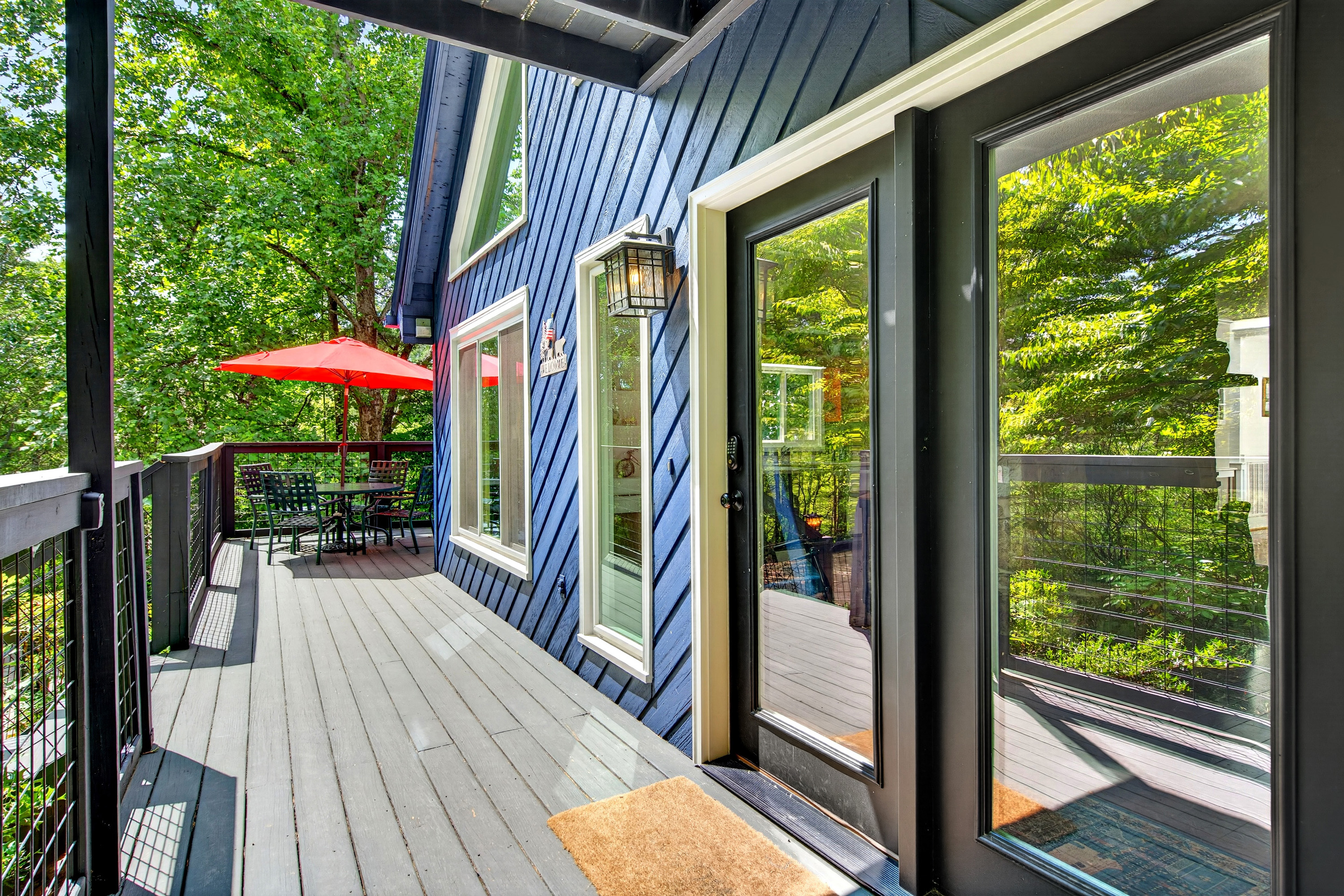 Large wraparound deck