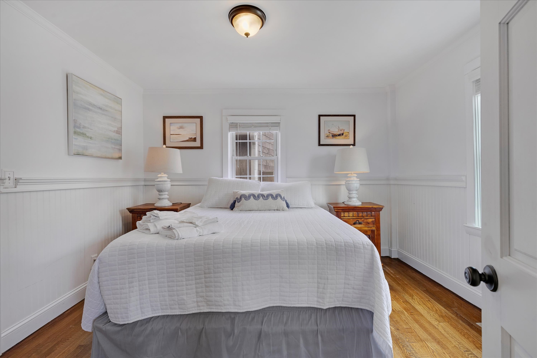 Queen Bedroom