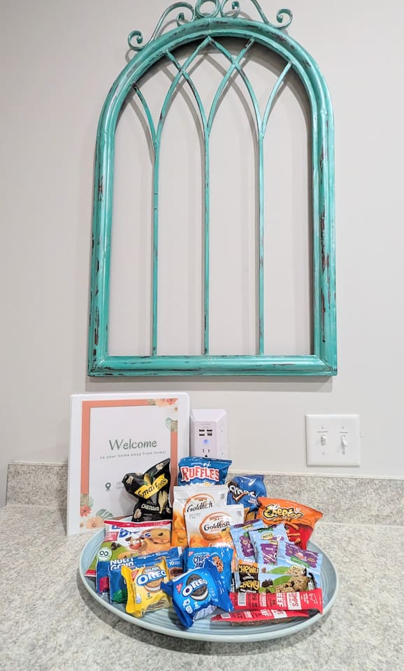 Enjoy delicious snacks while you peruse the Welcome book & host recommendations.