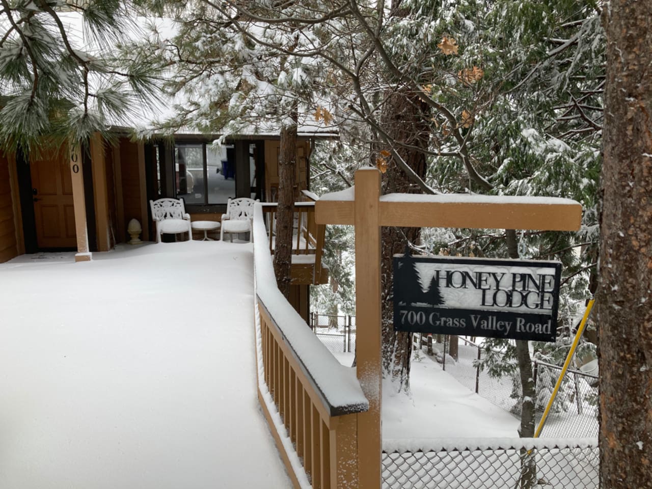 Welcome - cozy cabin in Lake Arrowhead.