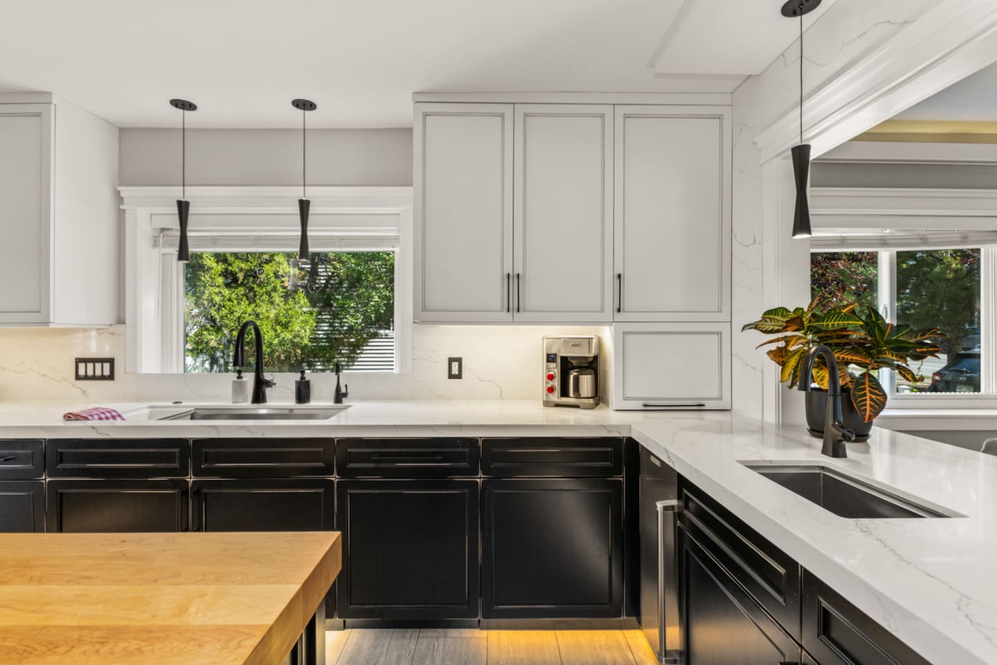 Ample Countertop Space | 2 Sinks | Coffeemaker 