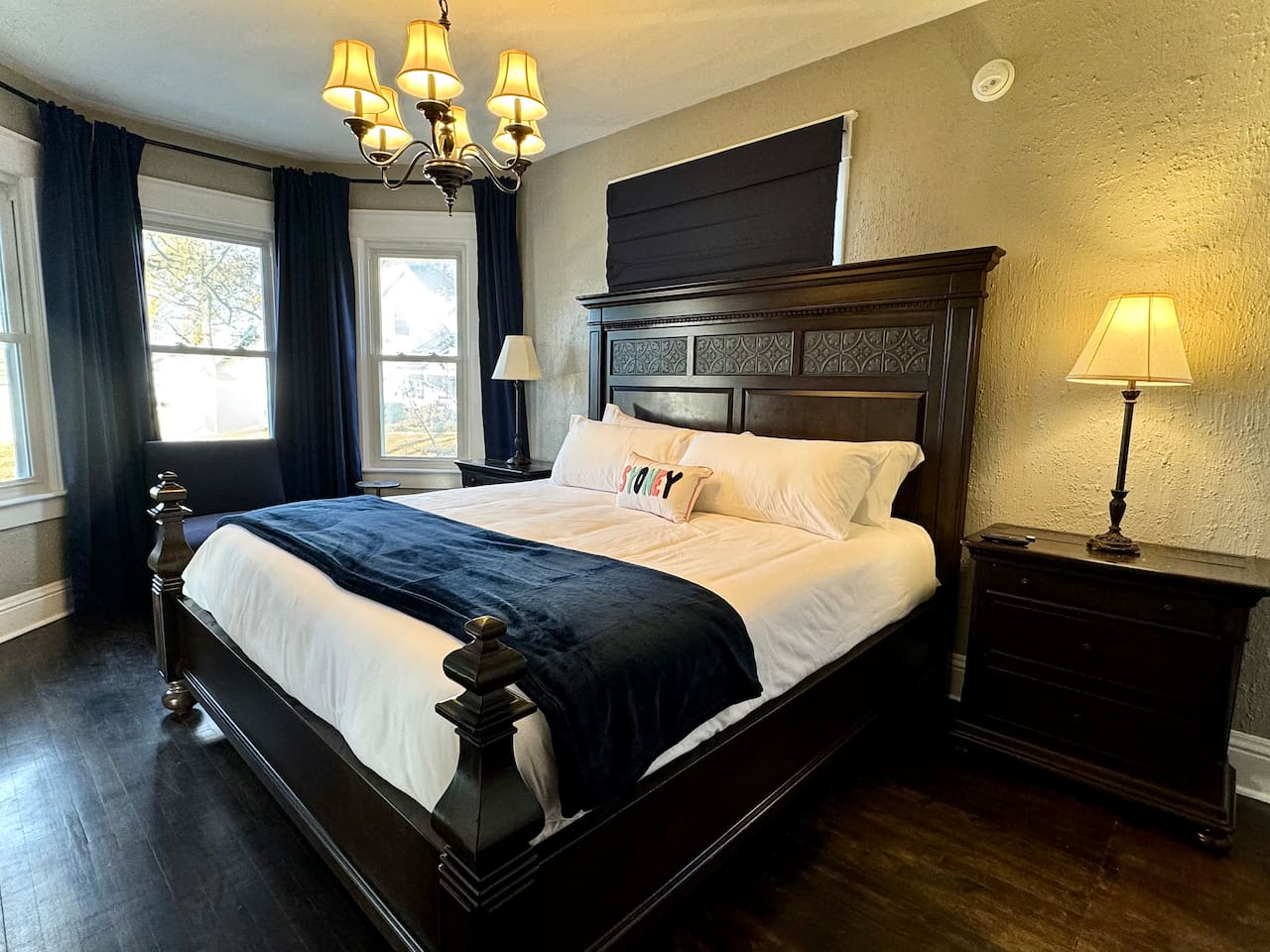 Welcome to the Sydney Room! This spacious Main level room offers a King bed, small sitting area and Roku smart TV.