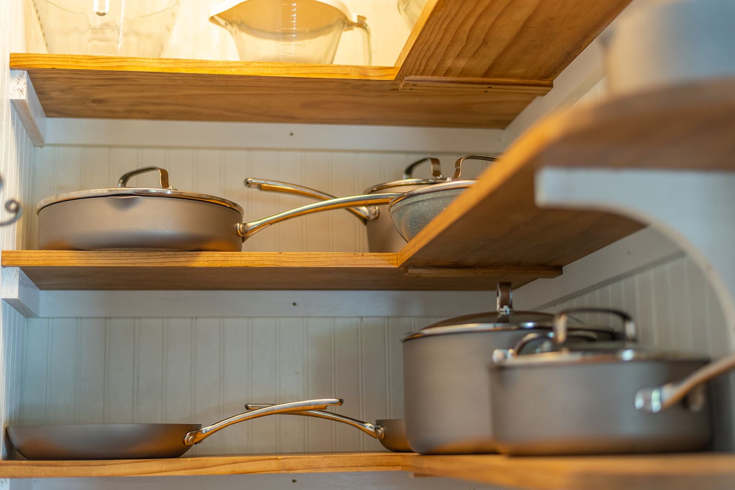 Pantry all pot/pans/ & mixing bowls. Disposable bake dish 3 sizes. 13x9 9x9 full kitchen!  