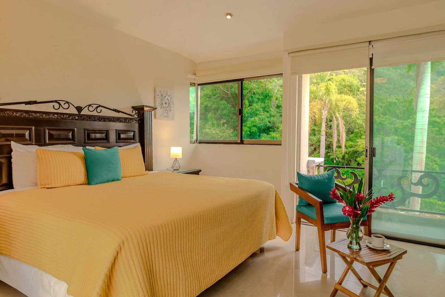 King Size Bed - Master Suite