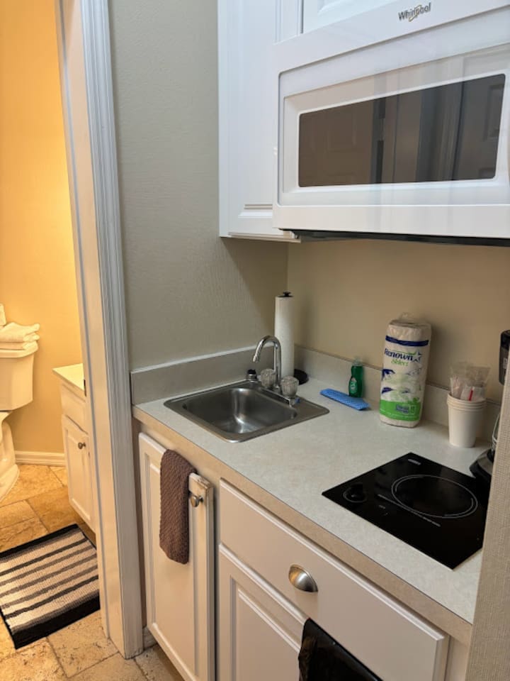 Kitchenette