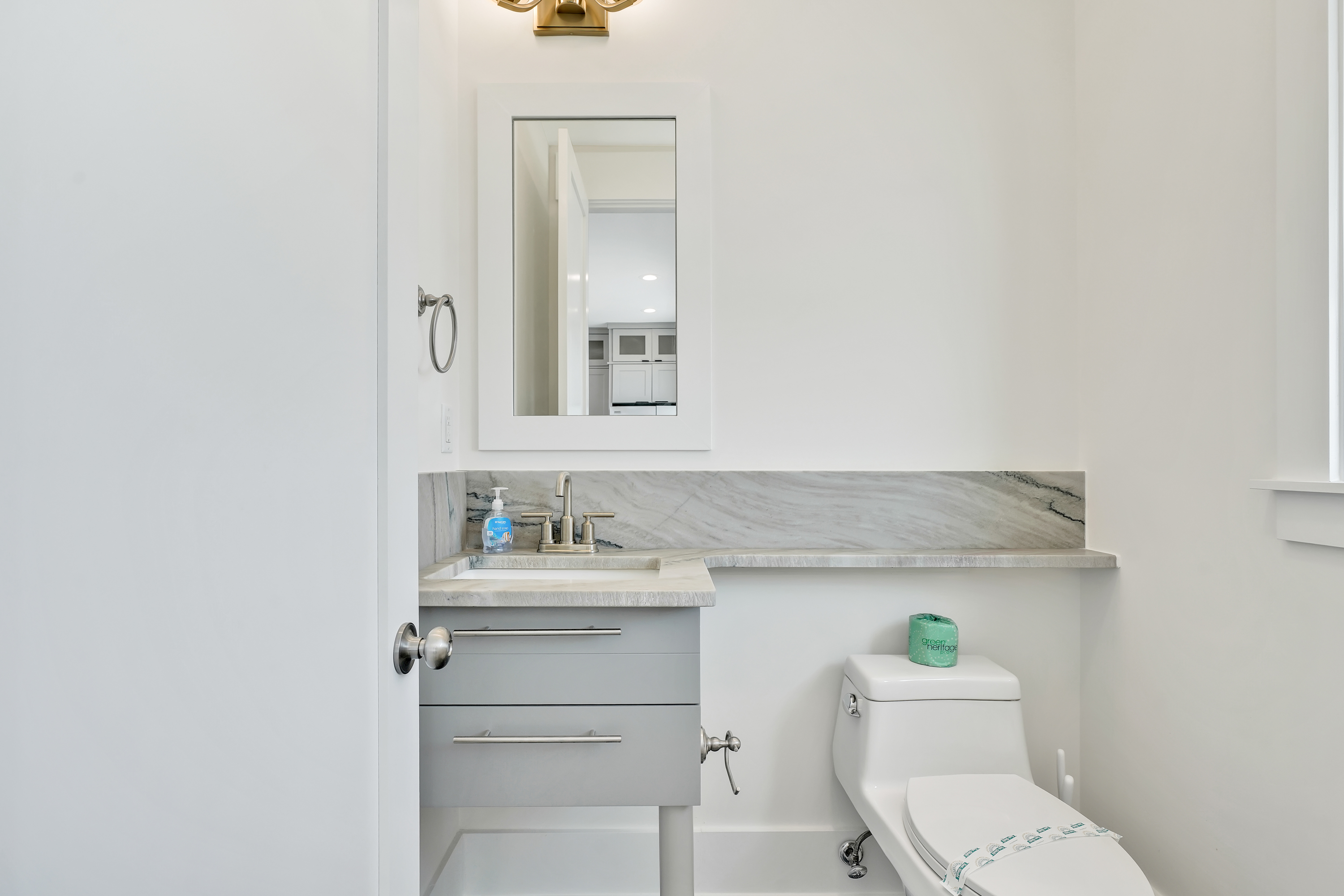 And of course a powder room on 3rd level