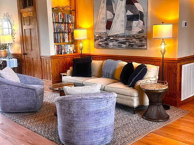 Additional Seating Area