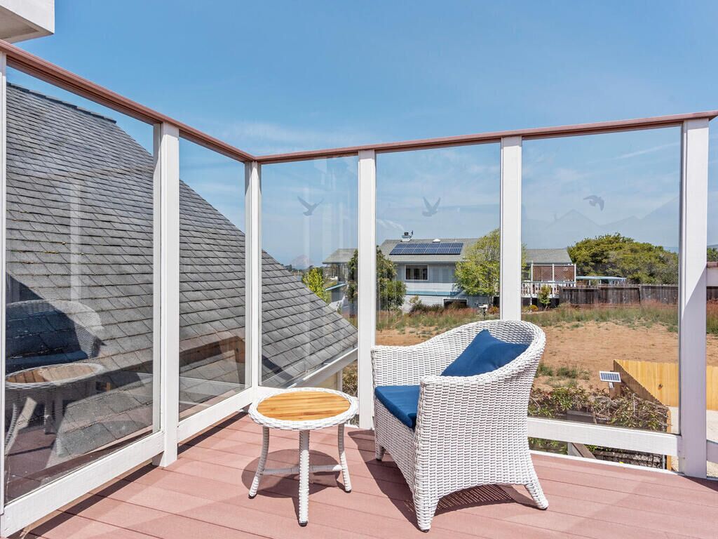 Upstairs - back deck w/ views