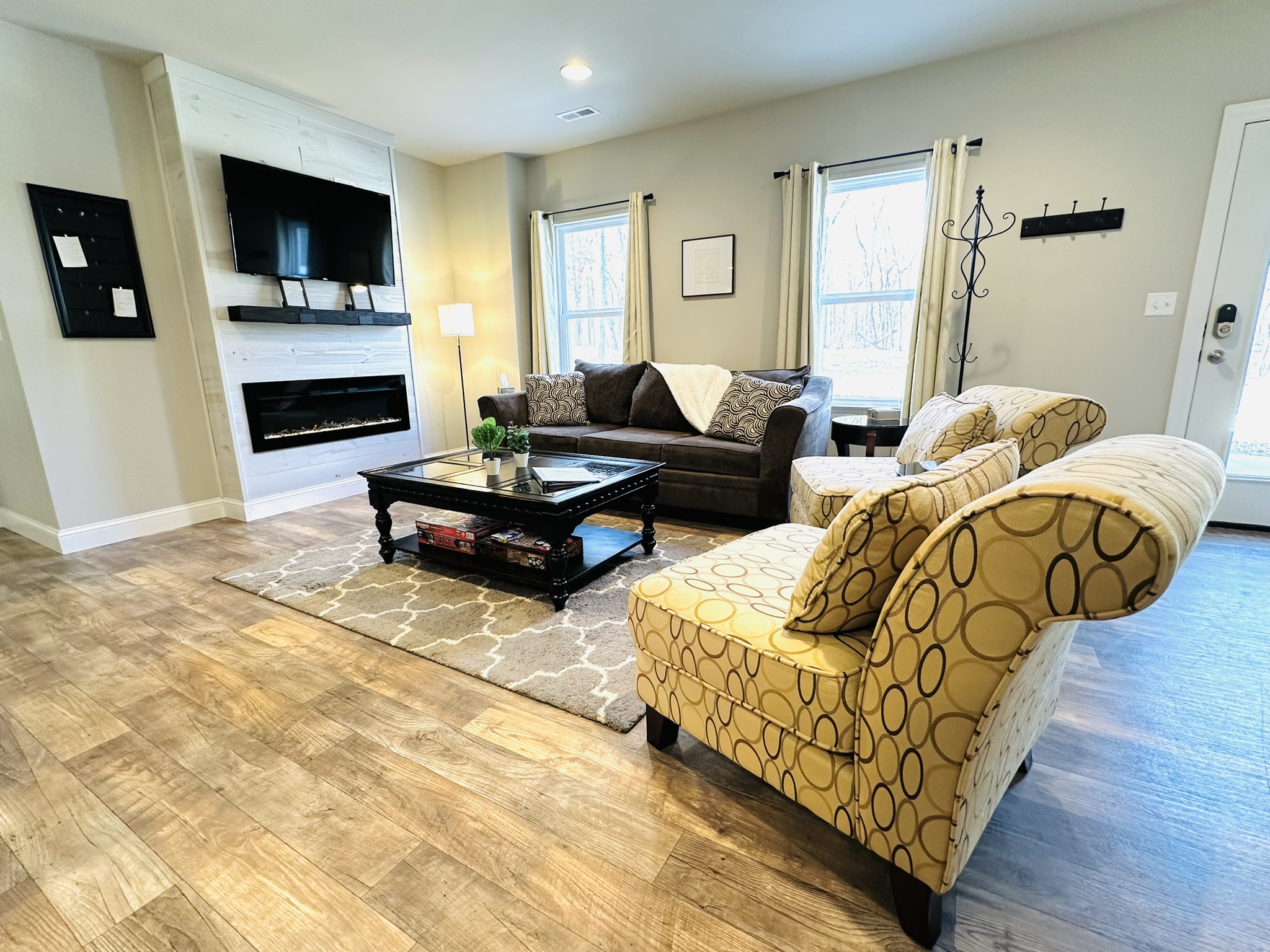 Plenty of seating to enjoy a movie or tv show on the Roku Smart TV.