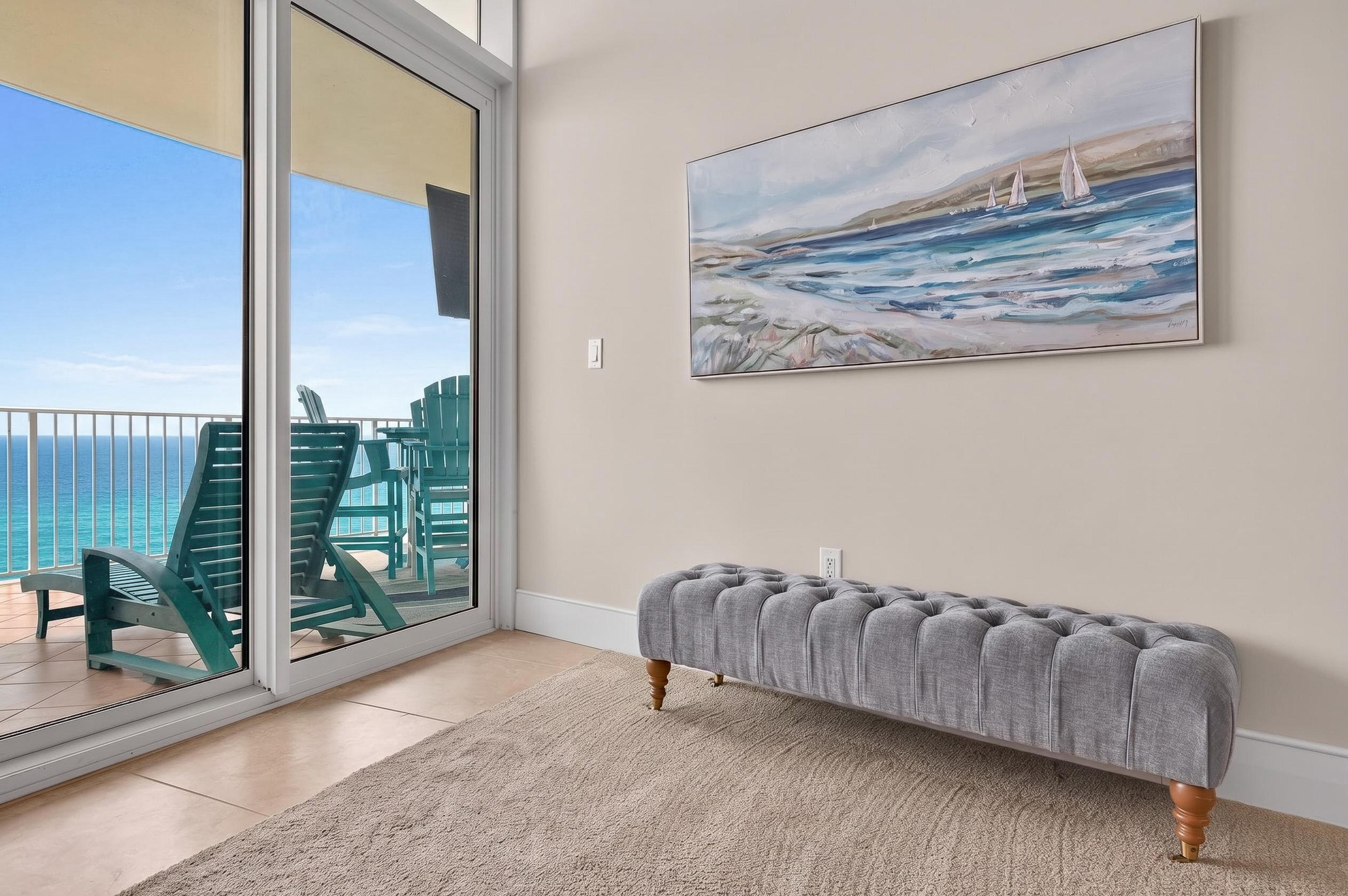 Master King Bedroom, balcony access
