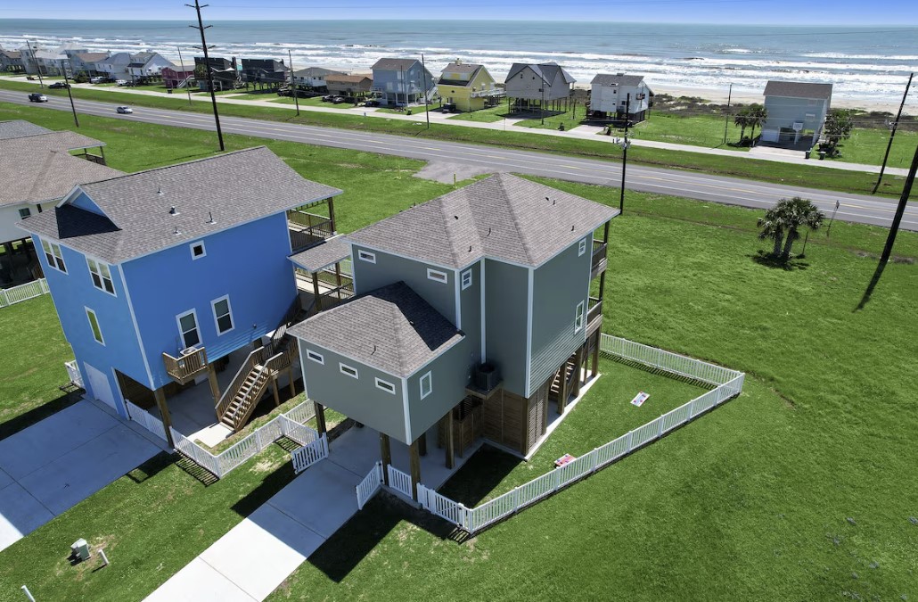 05827407d44d453ba3e3a2e86ae9024d | Beachhouse | Texas | TX | Vacation Homes | Galveston | Crystal Beach | Kokomo | Breezy Days | Beachfront Elegance | Sunrise Serenity | Southern Sands Property Management, LLC