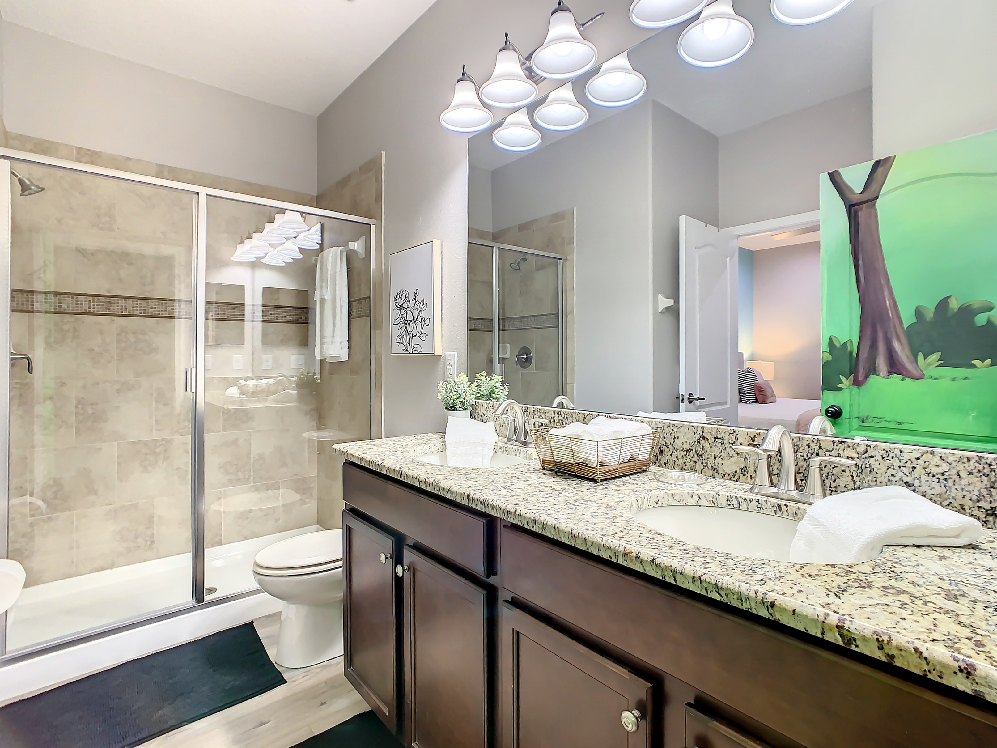 Master Suite 2 En Suite Bathroom