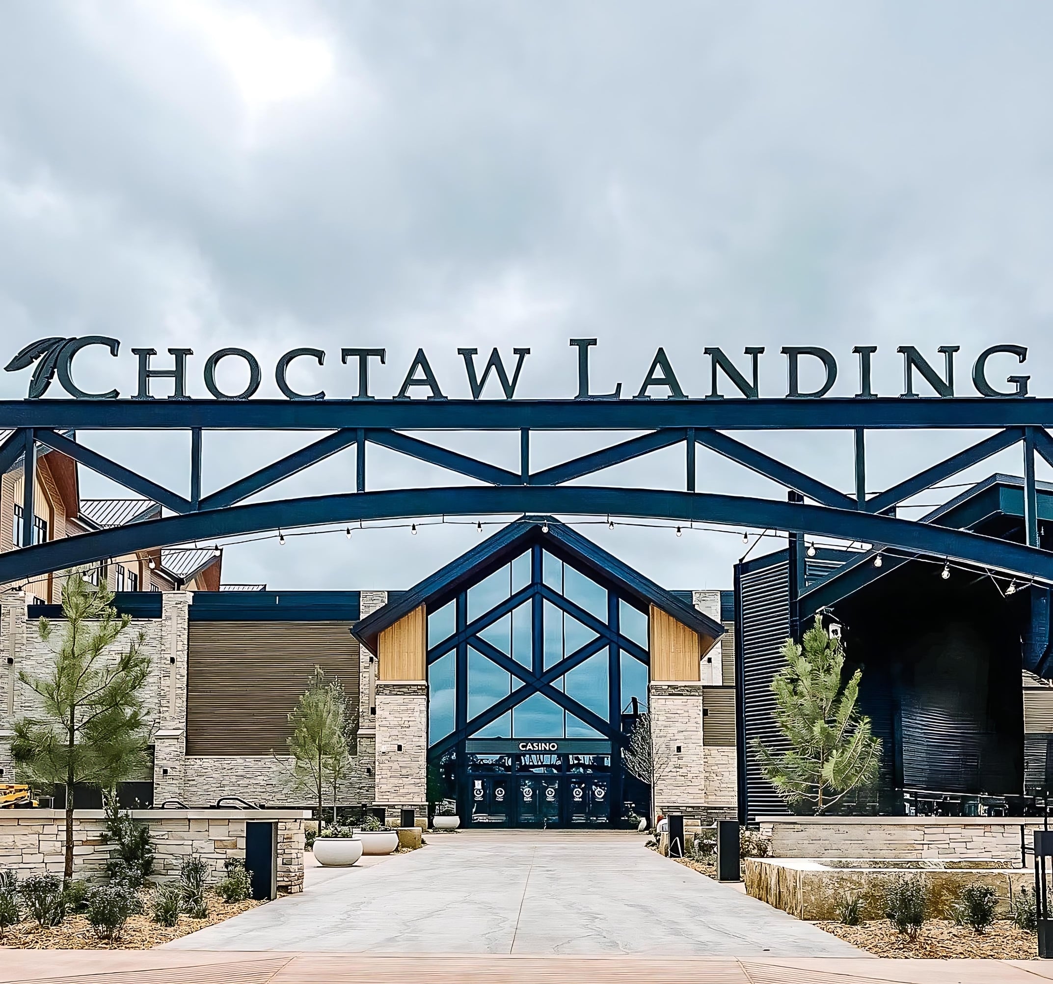 Choctaw Landing Hochatown has all your favorite Casino games, live entertainment, food, and mercantile– Gaming & entertainment (5–7 min drive)