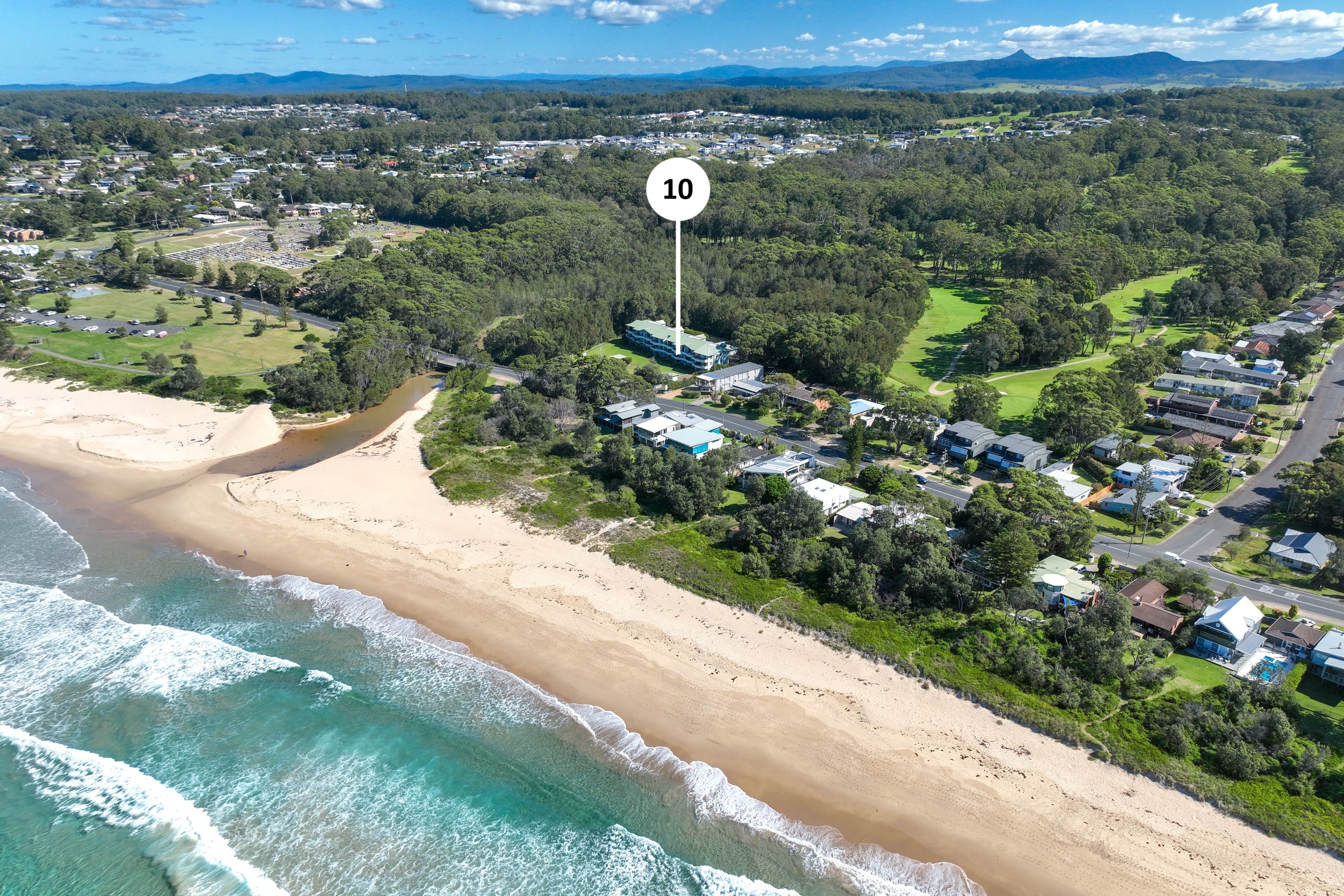 Aerial photo of Fathoms showing proximity to Mollymook Beach