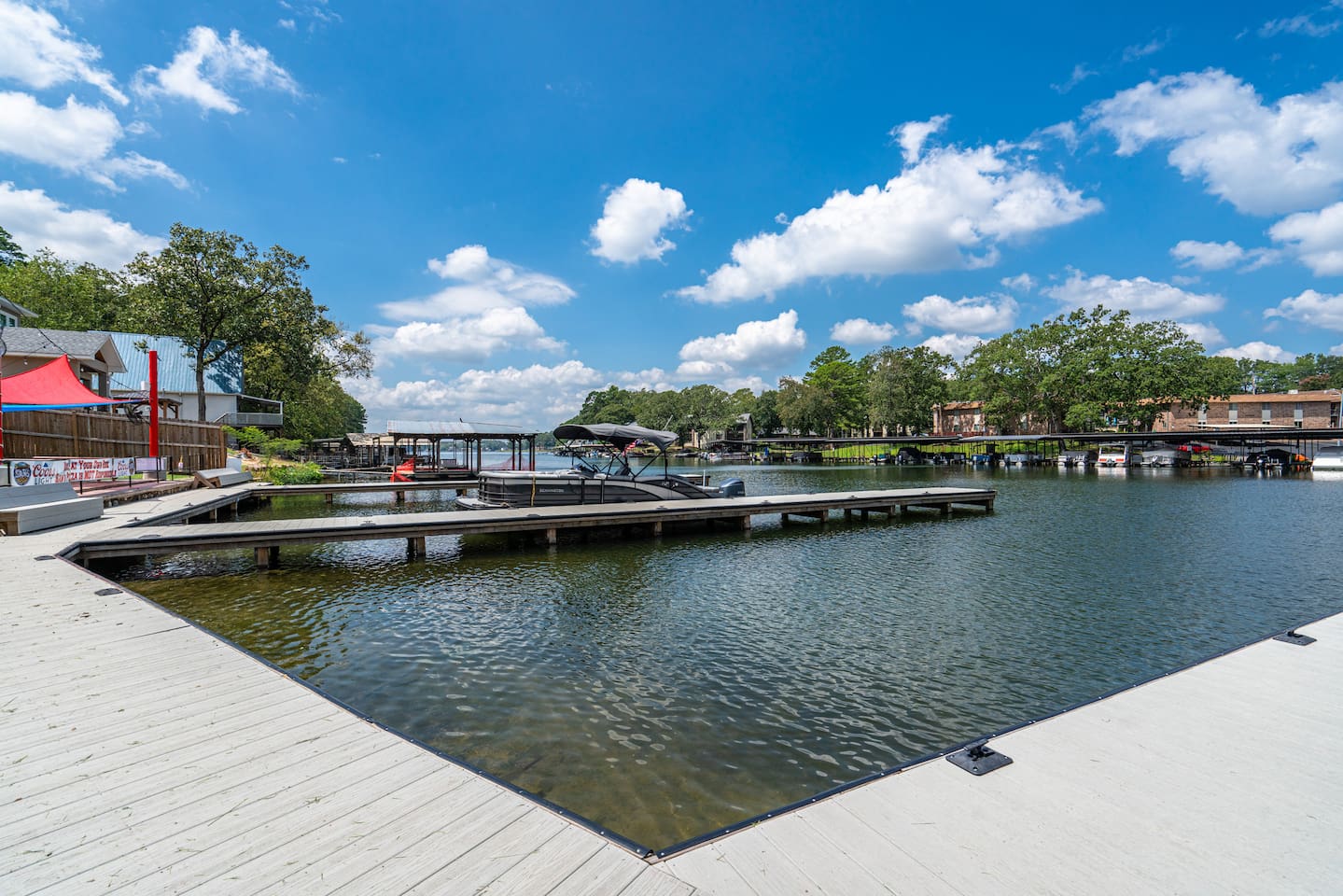 Waterfront Bliss: Dive into lake adventures and enjoy breathtaking views from your deck!