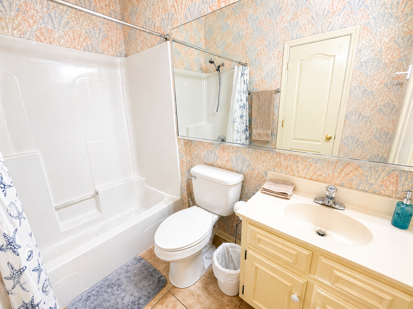 Master bathroom with thoughtful decor