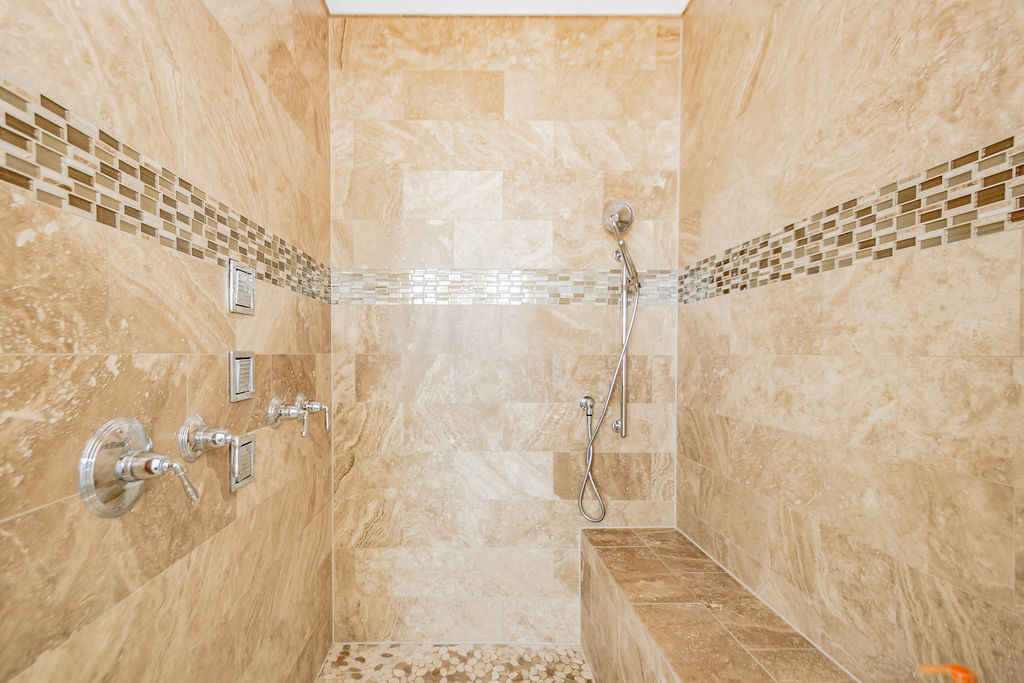 Walk in shower in ensuite