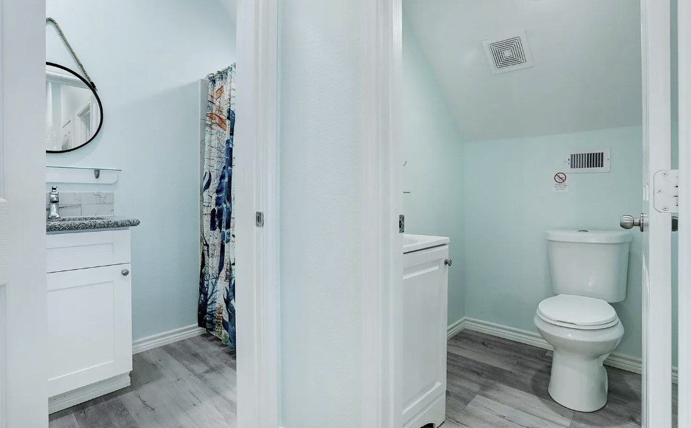0617d0e479224915a932ba00294852e6 | Beachhouse | Texas | TX | Vacation Homes | Galveston | Crystal Beach | Kokomo | Breezy Days | Beachfront Elegance | Sunrise Serenity | Southern Sands Property Management, LLC